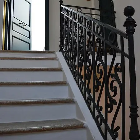Guest house L'angulus Ridet 4*